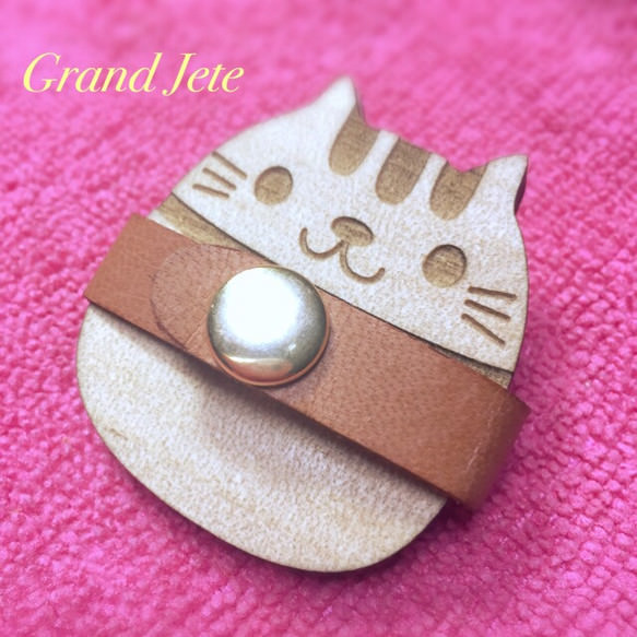 丸い猫のイヤホンコードクリップ